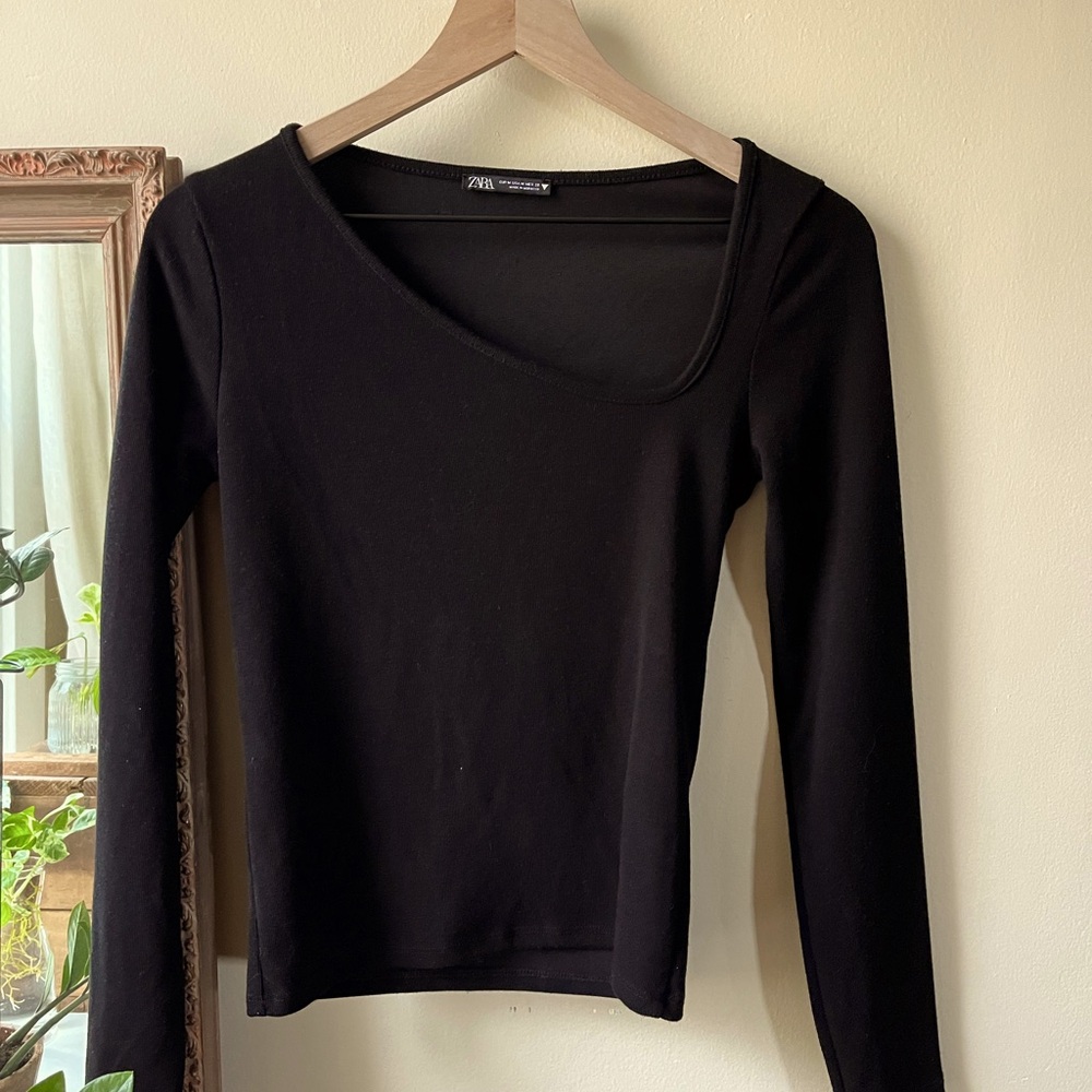 Zara slash neck asymmetrical black top | M